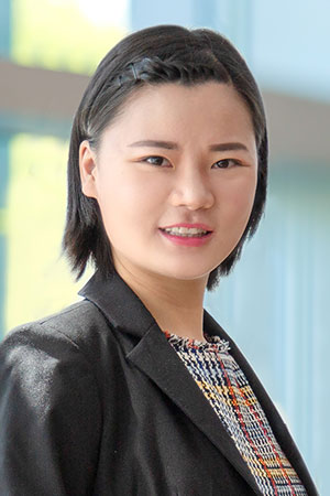 Elaine Xueqi Wang